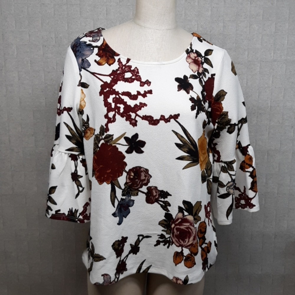 Jules & Leopold White Floral Bell-Sleeve Blouse